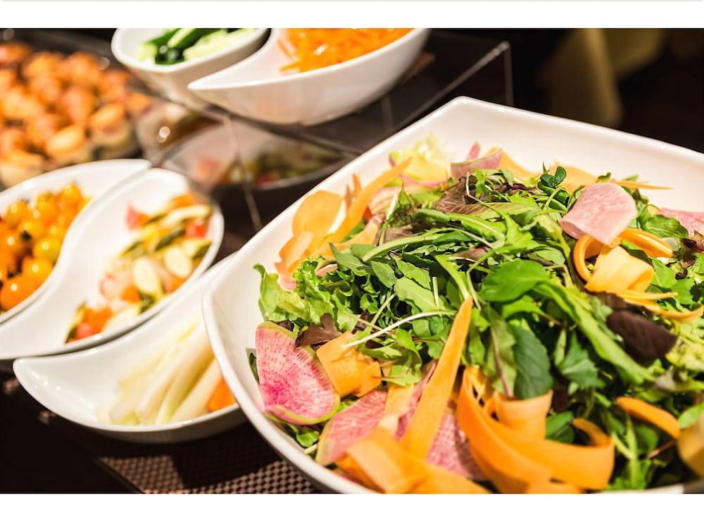 โรงแรม กินซ่า อินเตอร์เนชันแนล โฮเต็ล 3*